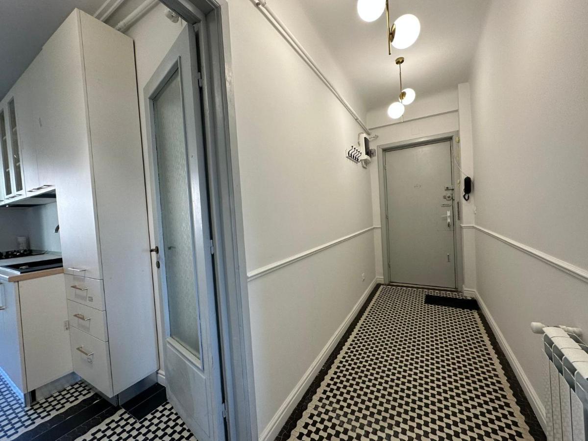 Cozy 2 Bedroom In The Center Bucureşti