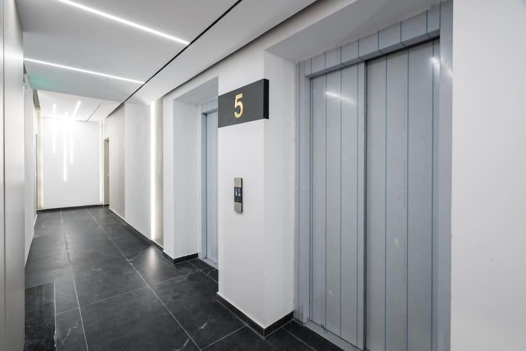 Tribal 1br In Aviatiei Bucharest