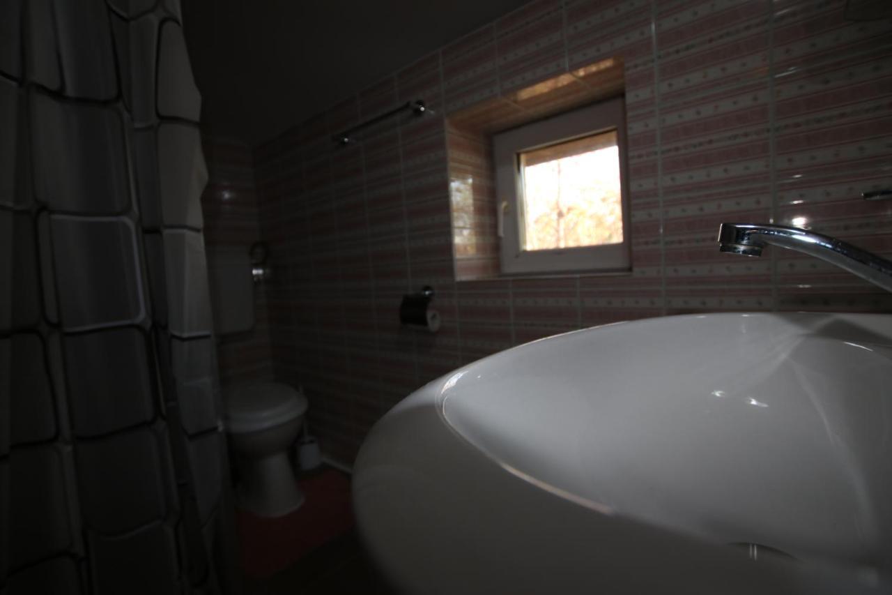 Duo Caffe Baneasa Bed & Breakfast