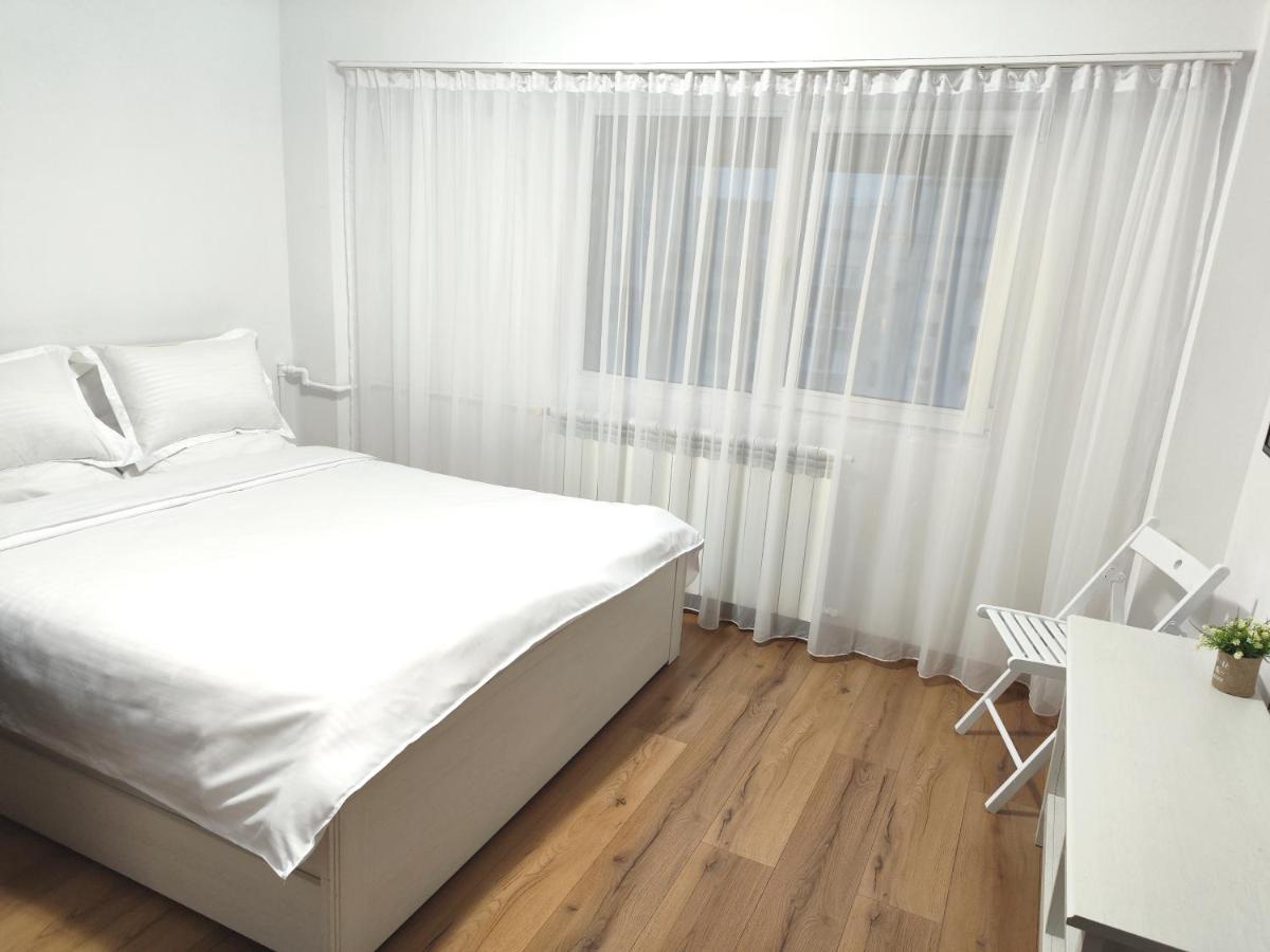Platinum - Cu 3 Camere, 2 Dormitoare, 2 Bai, Bucatarie Complet Utilata, 2 Balcoane