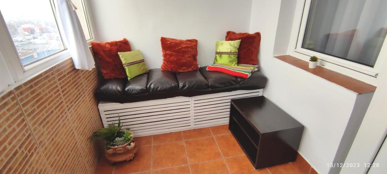 Apartament Platinum - Cu 3 Camere, 2 Dormitoare, 2 Bai, Bucatarie Complet Utilata, 2 Balcoane Bucureşti
