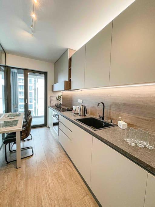 Apartment Glamorous 1br W/free Parking