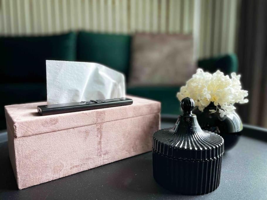 Glamorous 1br W/free Parking *