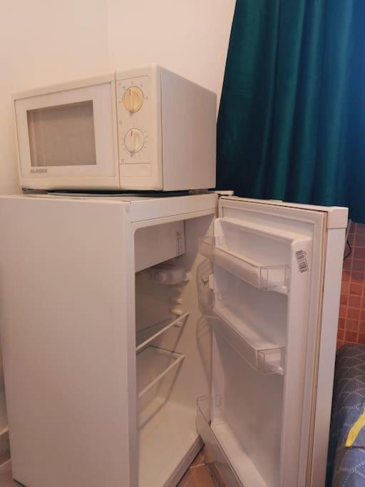 Tiny Studio Next To Unirii Apartamento