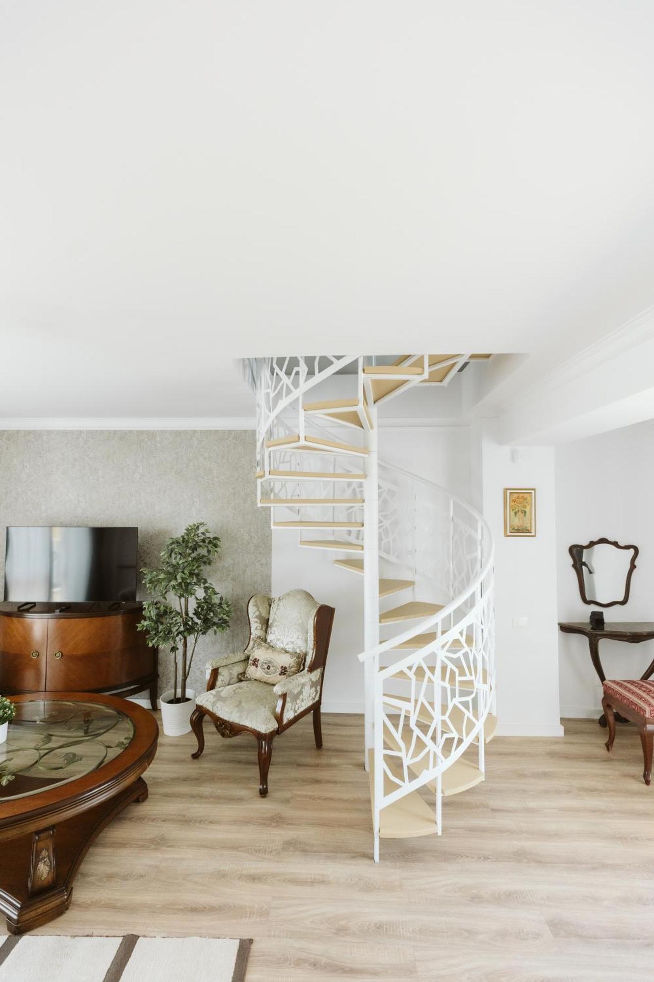 Apartment Dec *