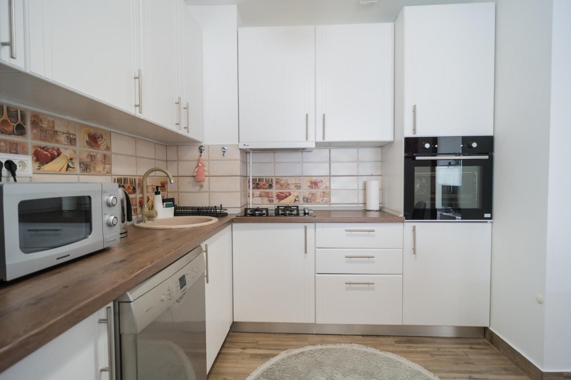 Renovated Gem Plumbuita Park Apartamento