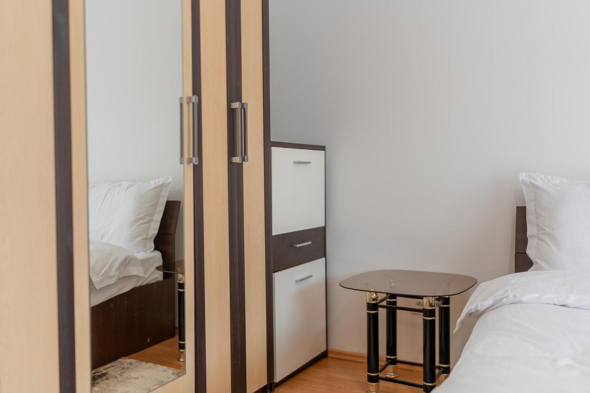 Renovated Gem Plumbuita Park * Bucareste
