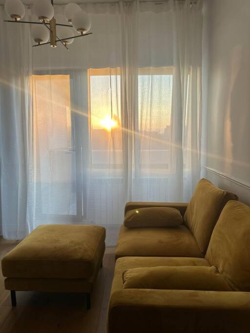 Cozy - 30 Sqm Terrace Apartment Bucharest