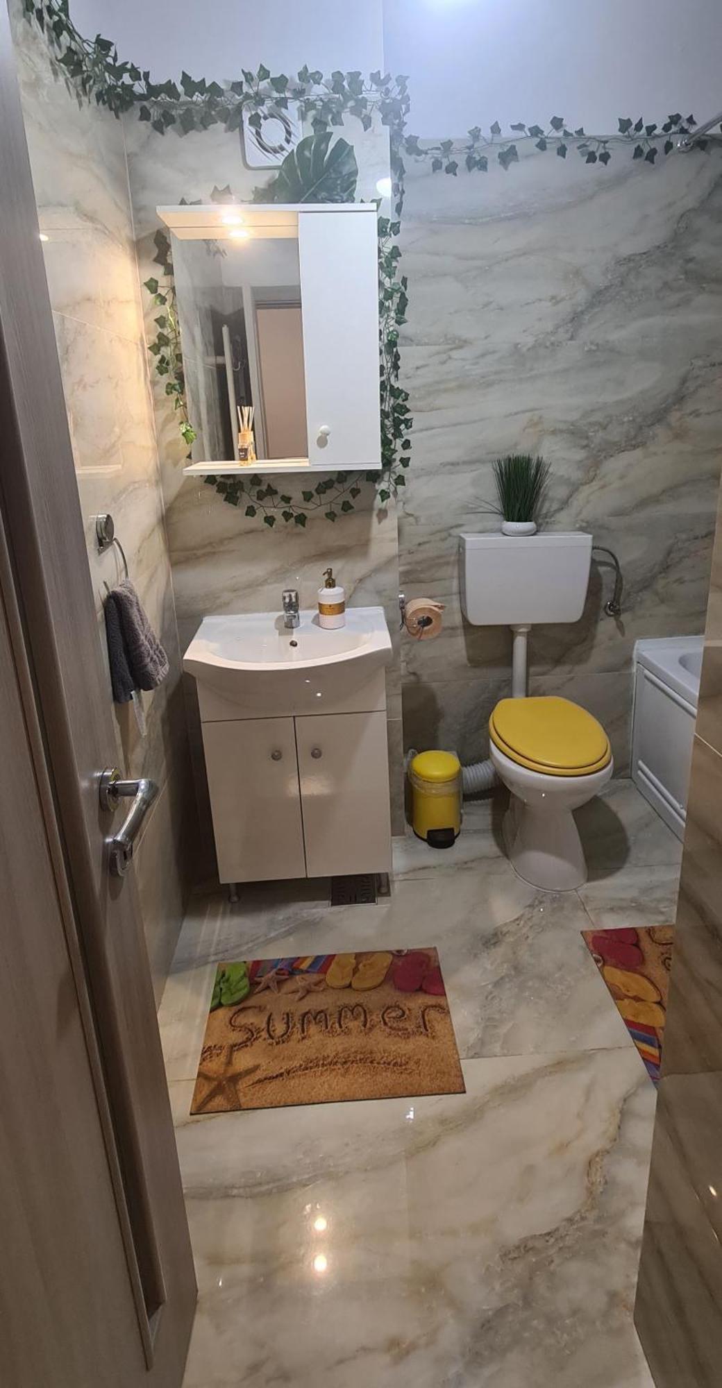 Apartment Marble