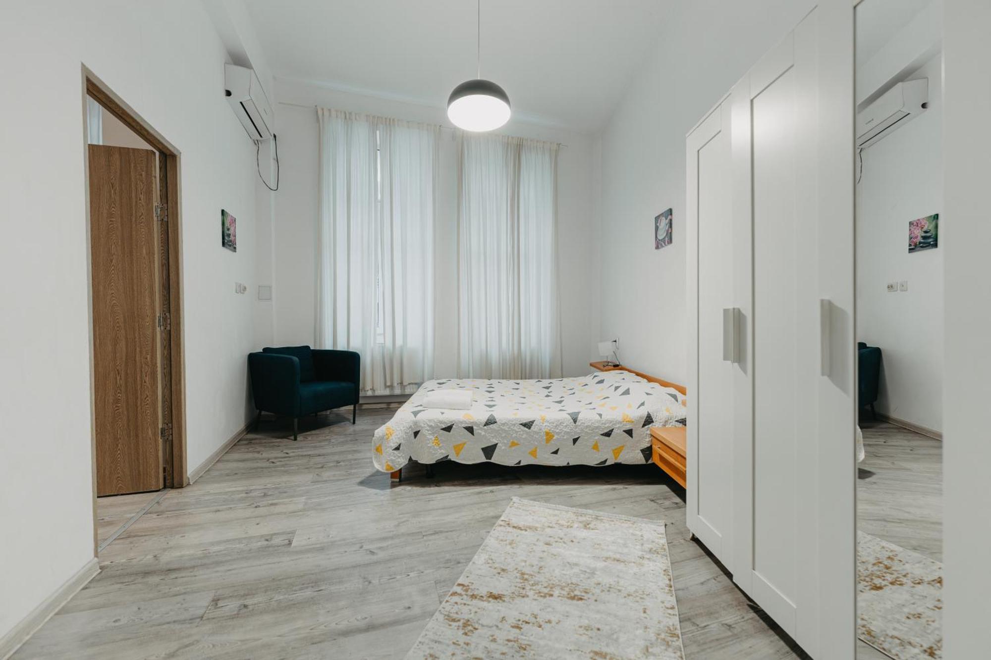 Piata Amzei Nr.1 Apartamento