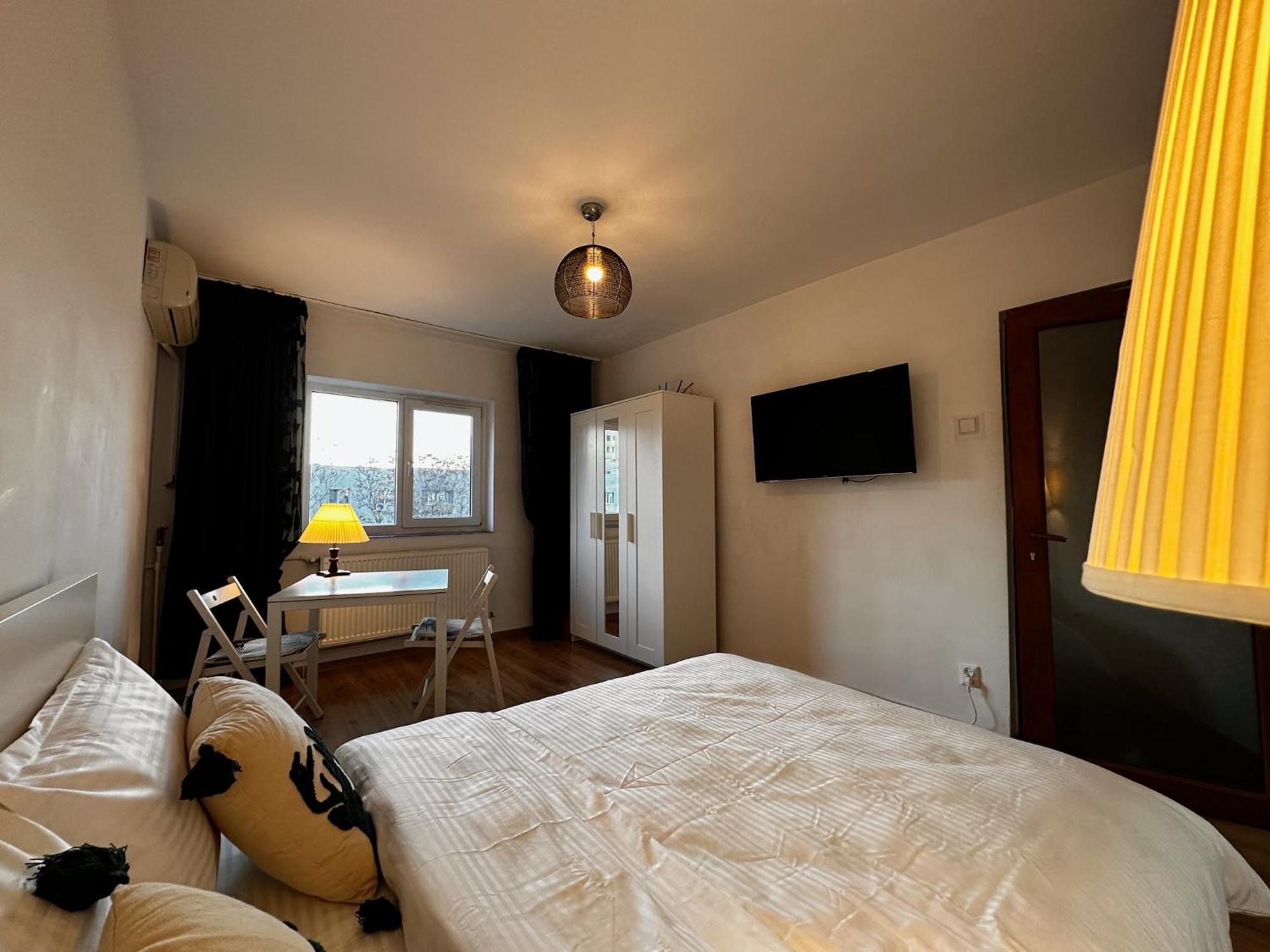 Romantic Charm Residence, Netflix And Chill, Free Early Check-in Apartment