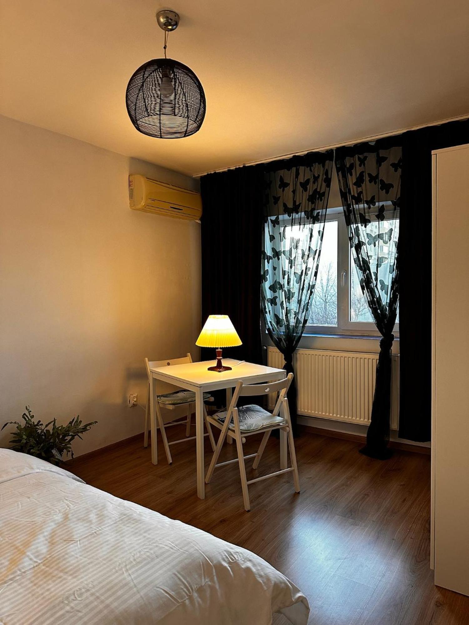 Apartment Romantic Charm Residence, Netflix And Chill, Free Early Check-in Bucharest