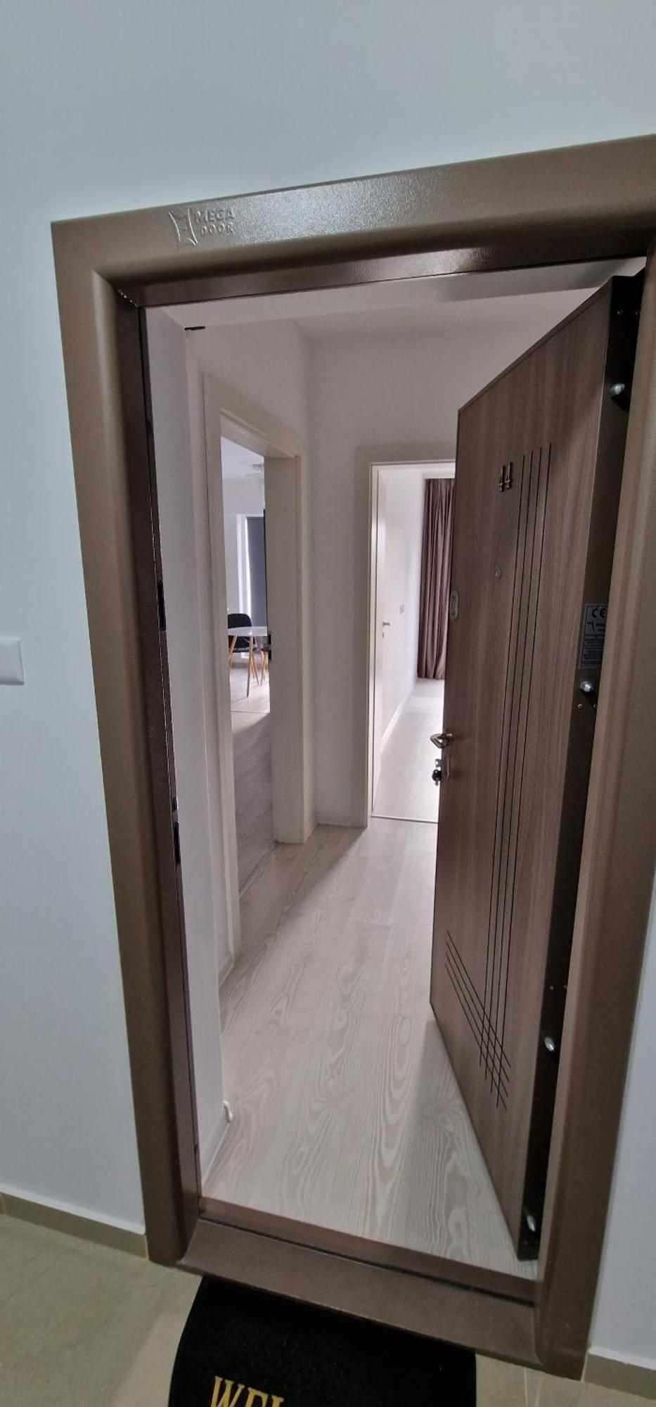 Titan 4 Residance Apartment