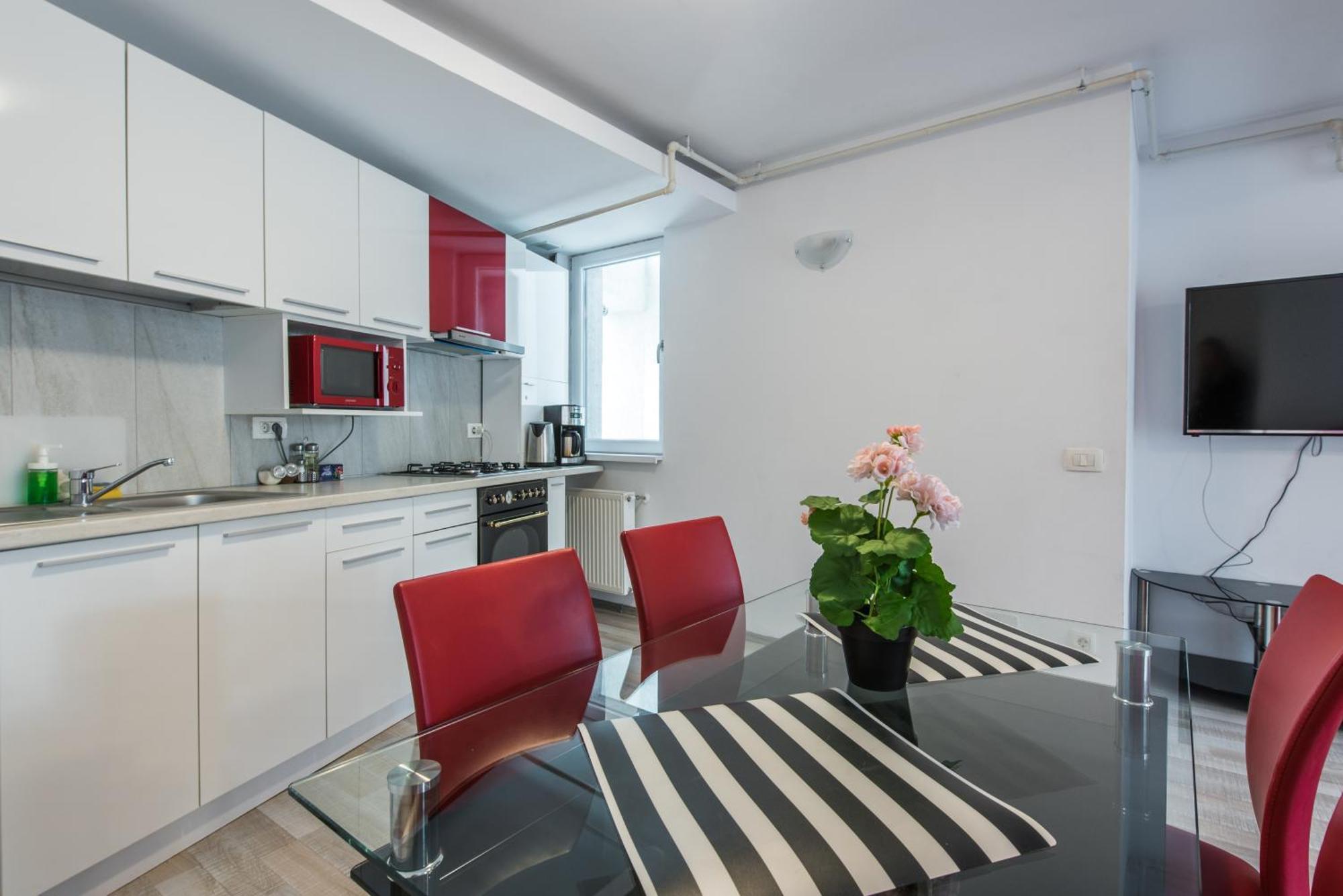 - Shabbat Friendly Apartament