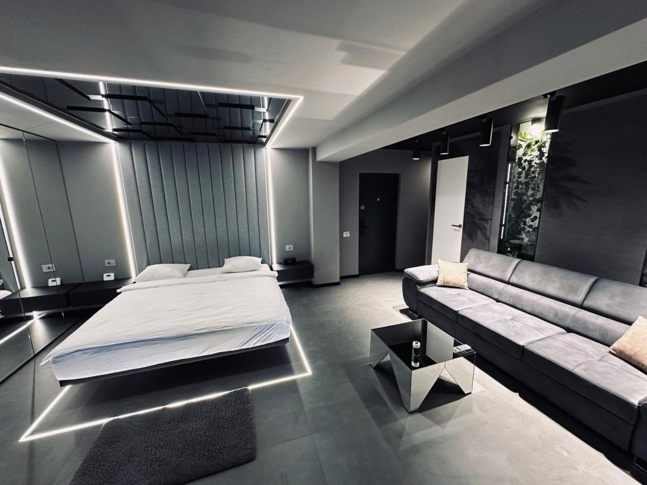 The Hatz - Near National Arena, Decebal, Unirii - Rh Living