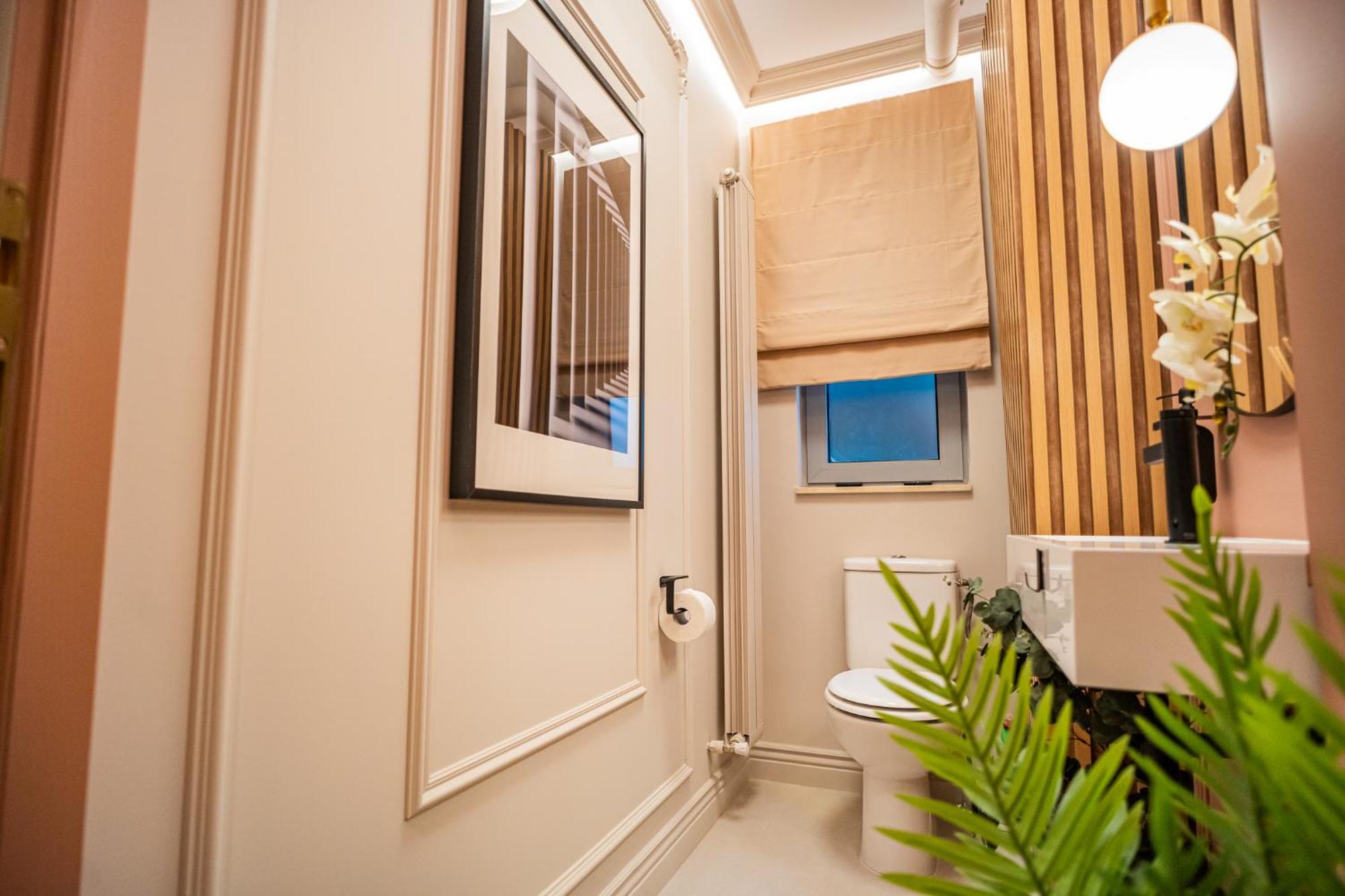 Apartament Pink Perfection - One-bedroom Gemstone Oasis