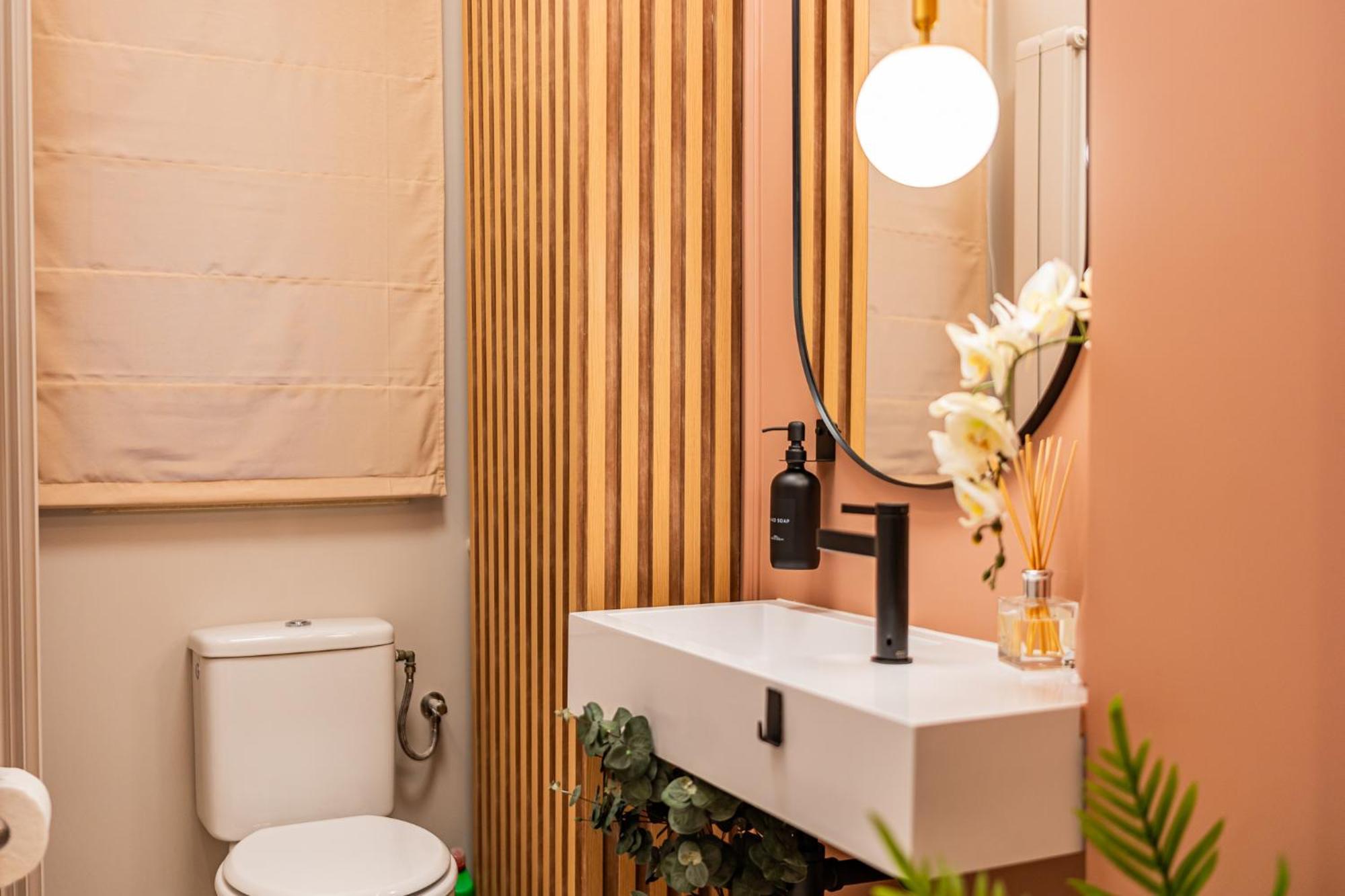 Pink Perfection - One-bedroom Gemstone Oasis * Bucureşti