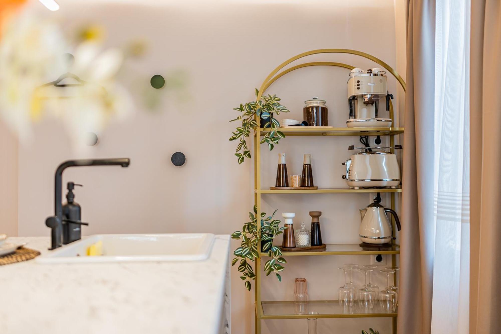 Apartament Pink Perfection - One-bedroom Gemstone Oasis