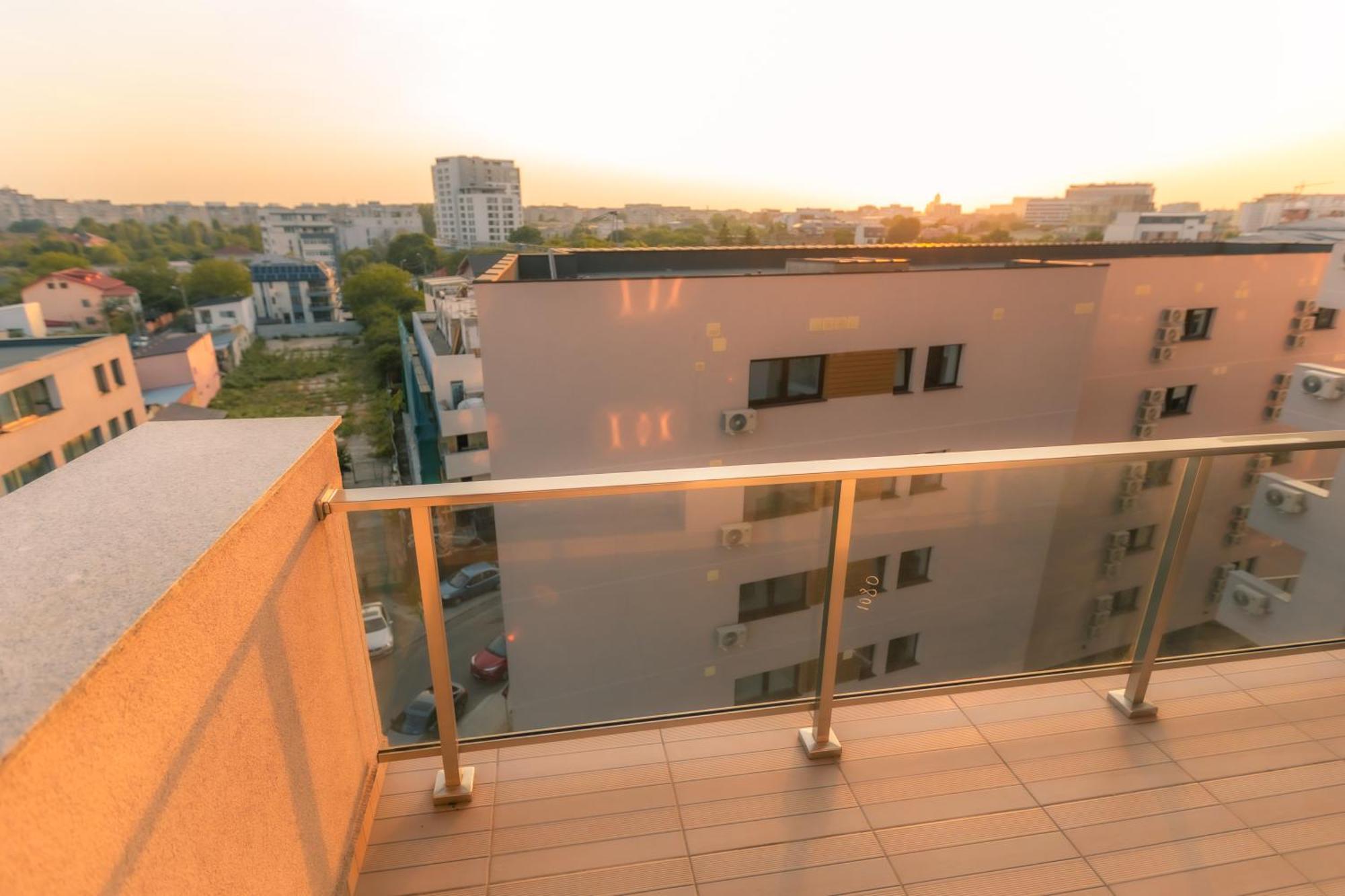 Sunset - Apt With Rooftop Garden Apartment *