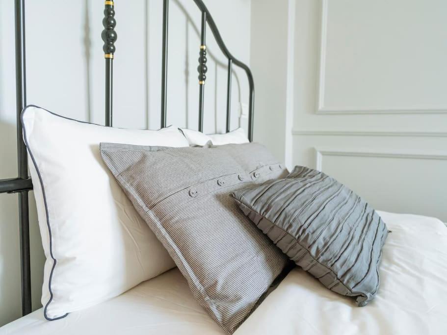 Apartament Amazing Location - Superb View - Old Town Bucureşti