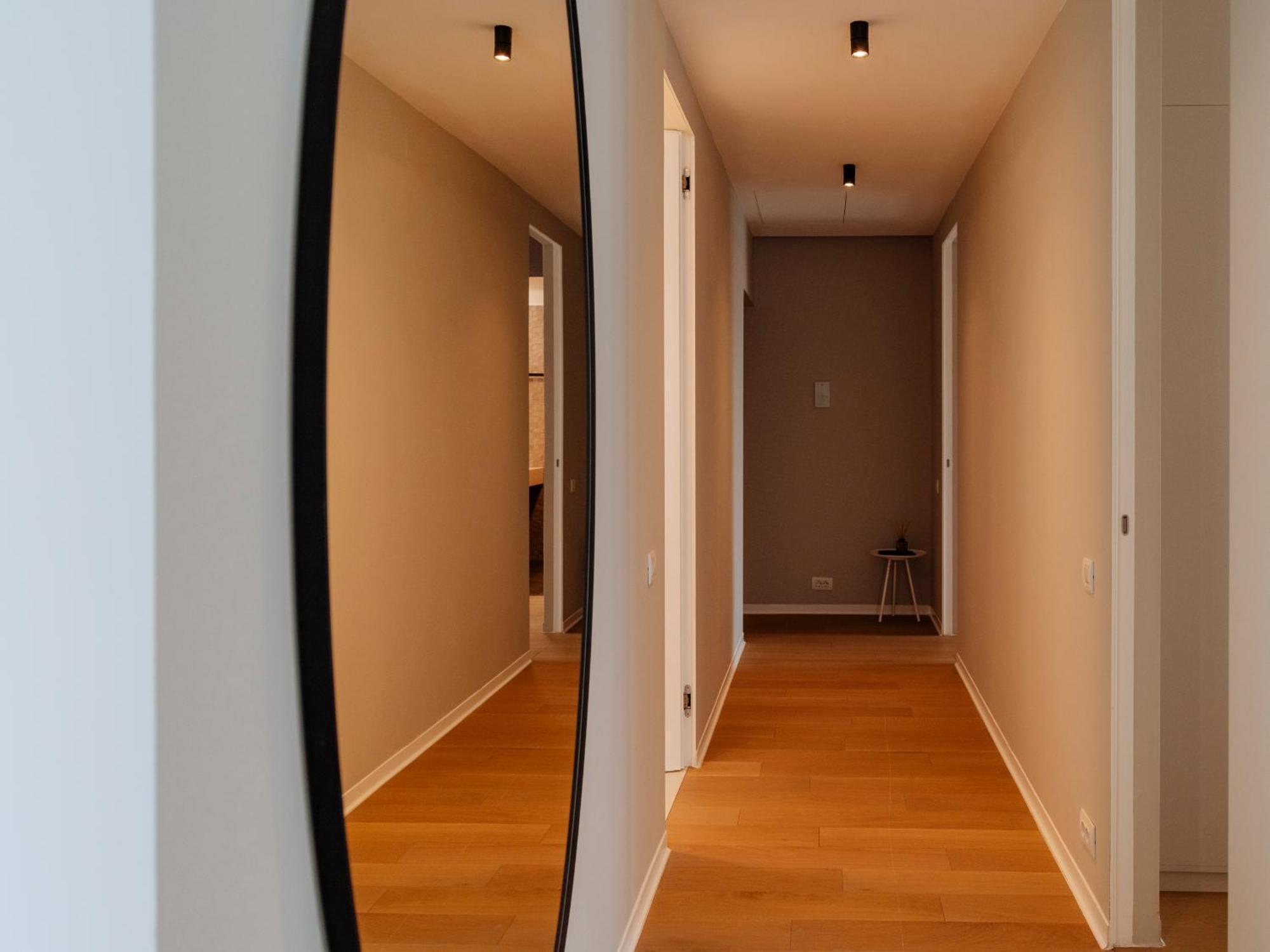 Luxury Living: Spectacular Views & Modern Elegance Apartament