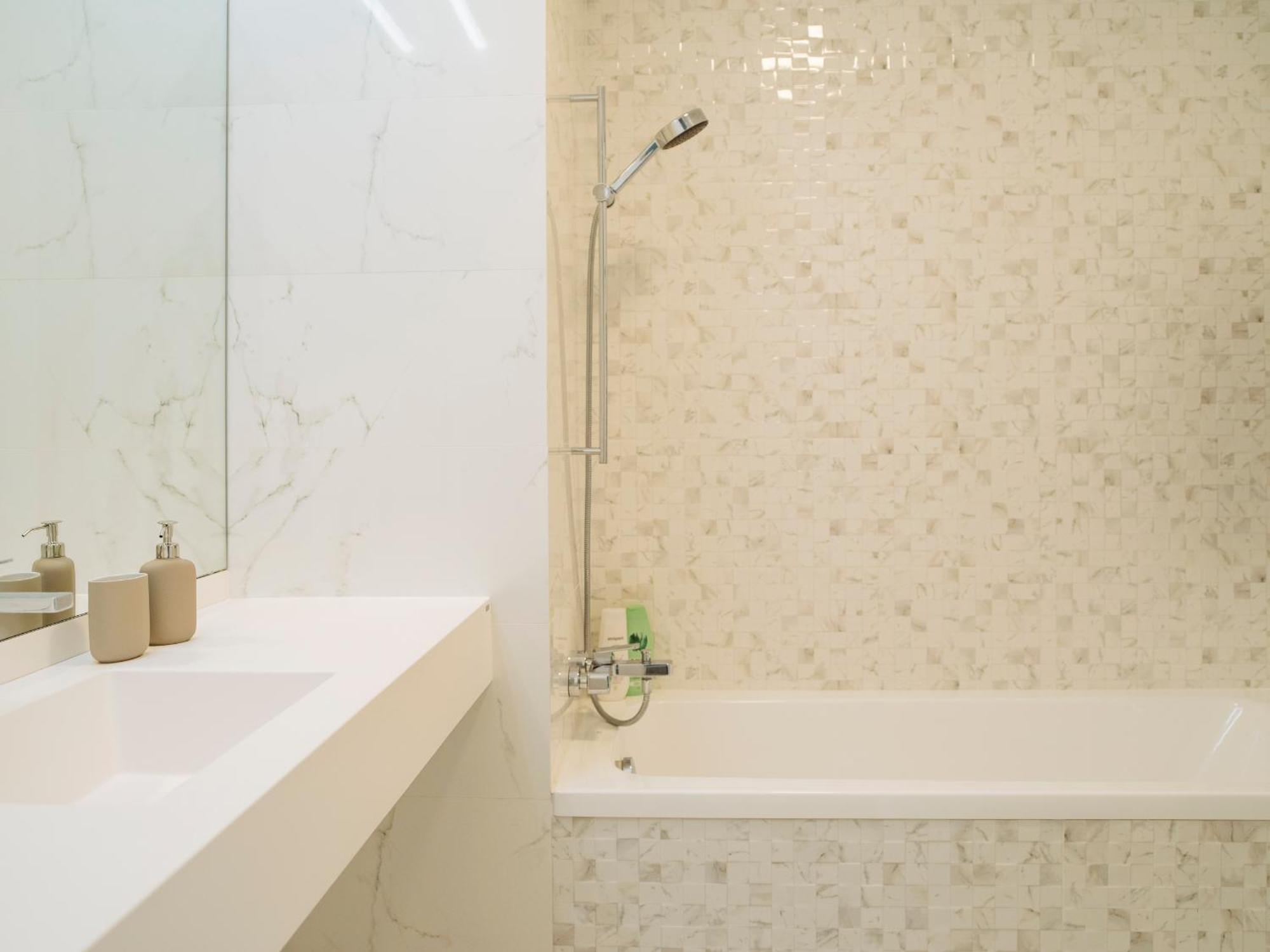 Apartament Luxury Living: Spectacular Views & Modern Elegance Bucureşti