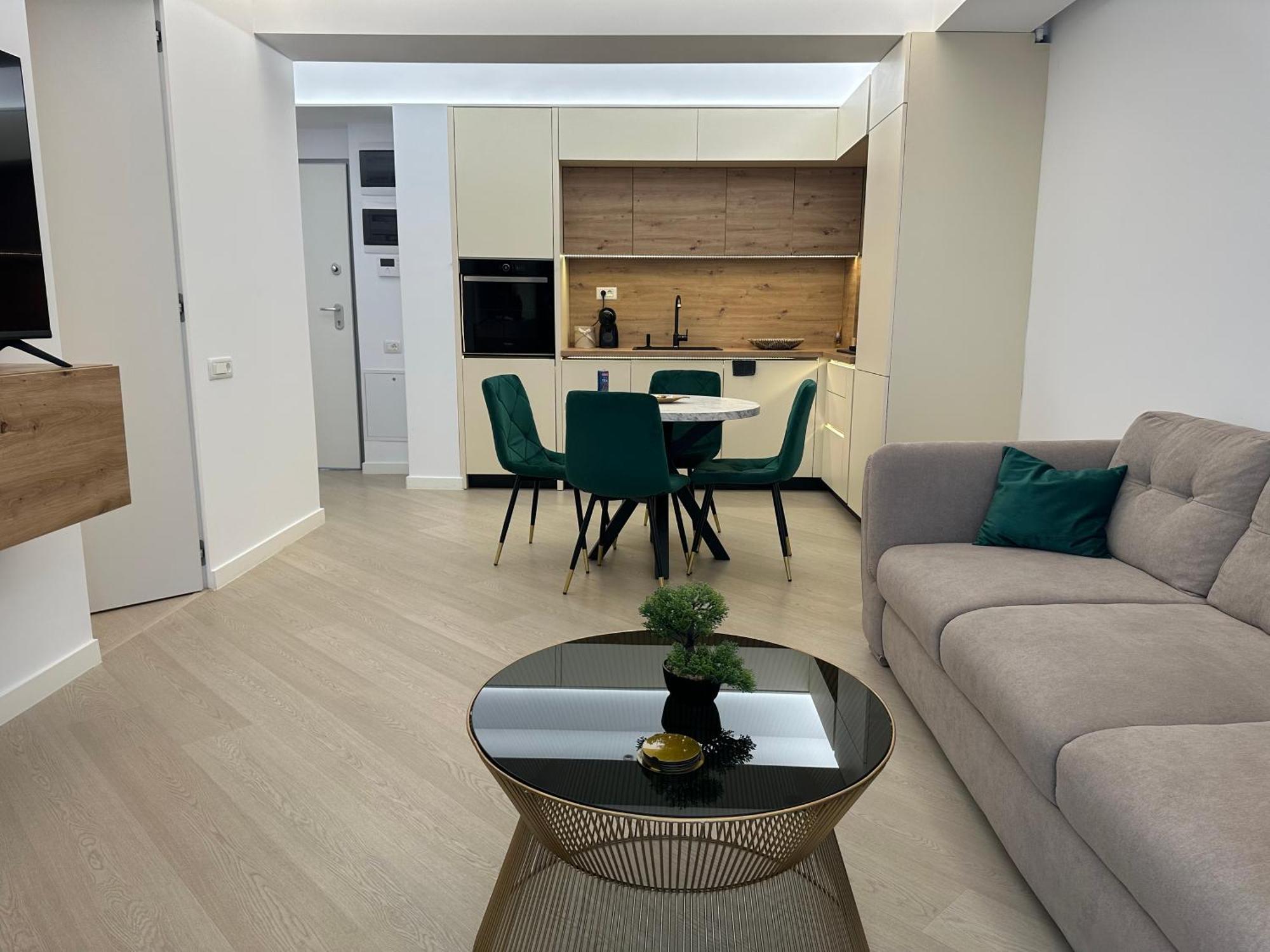 Cortina North 10th Floor And Parking * Bucureşti