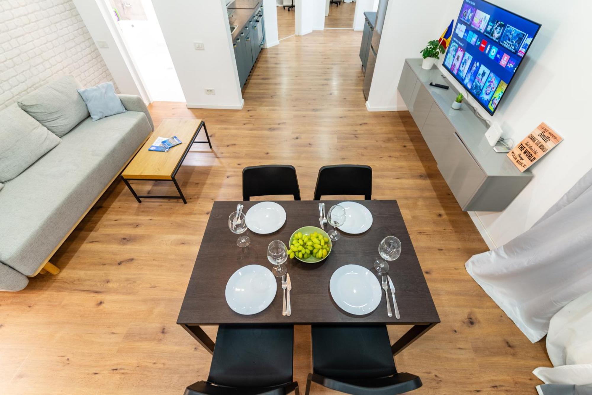 Ultracentral Spacious 4br Apartment Bucharest