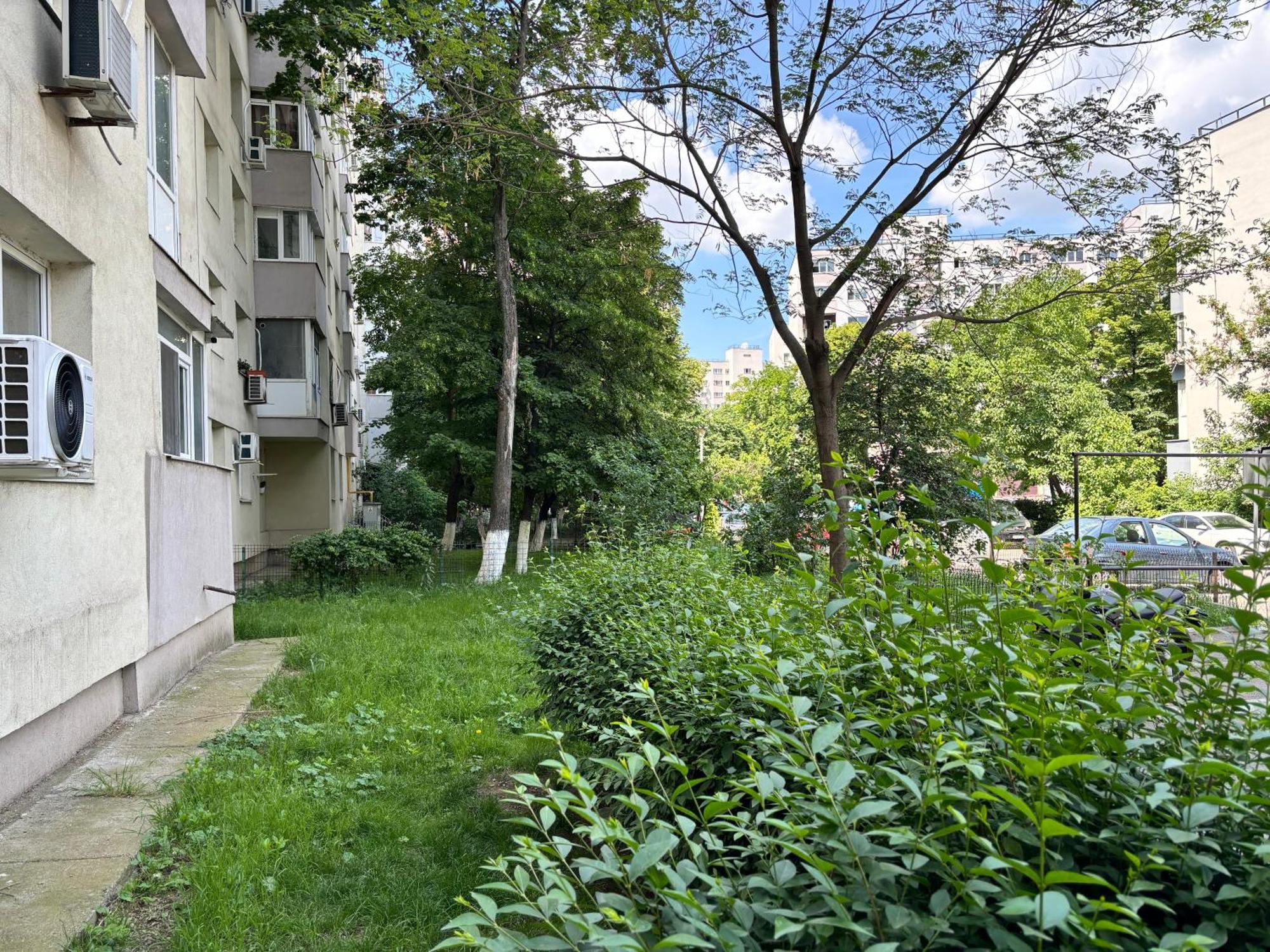 3 Decomandat Bucharest