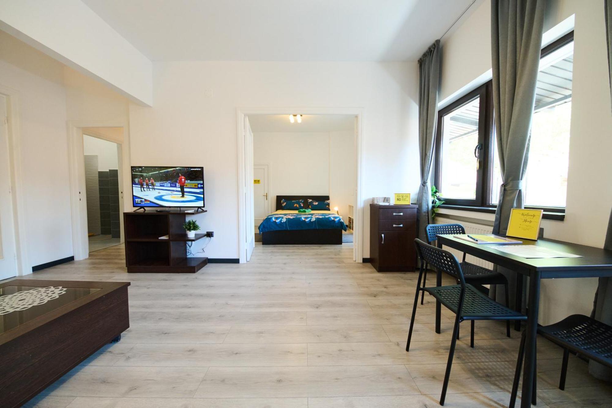 Old Town Retreat 7 *