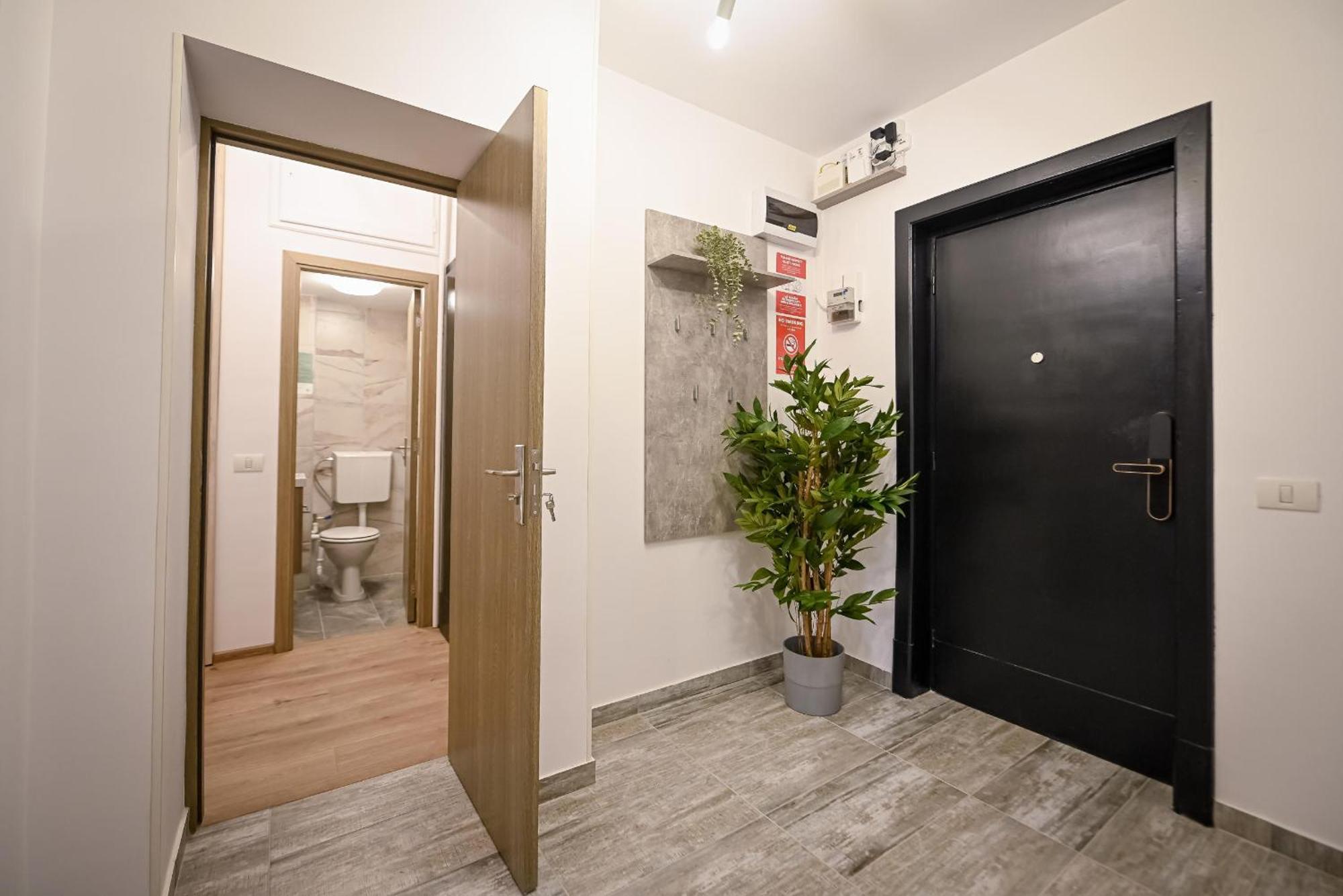 Apartment Central Retreat - Modern On Magheru Blvd Bucharest
