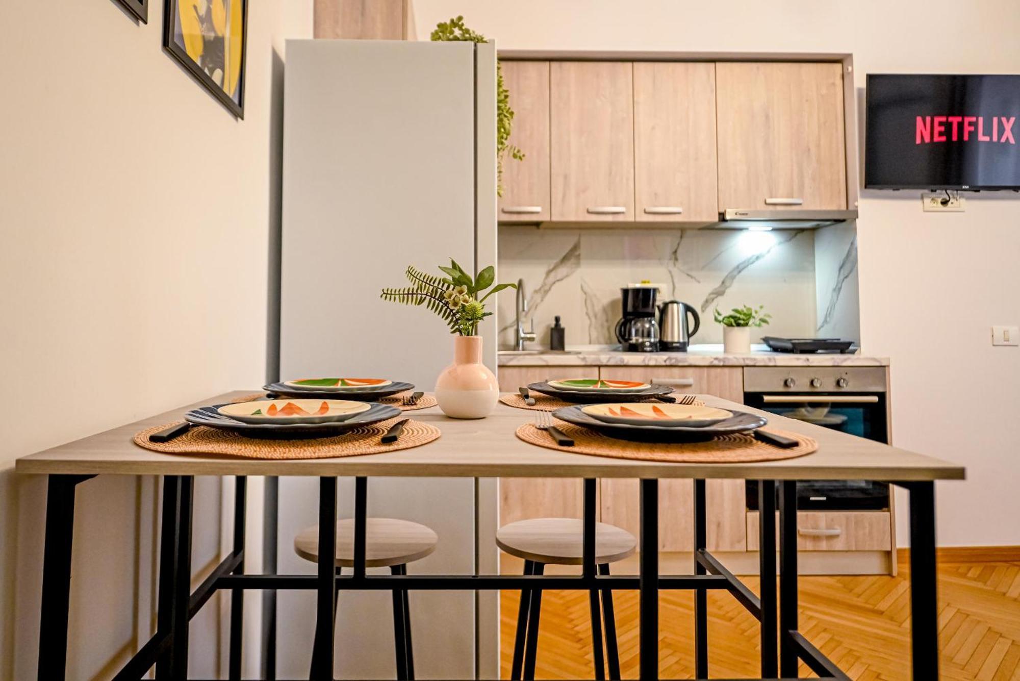Central Retreat - Modern On Magheru Blvd * Bucharest