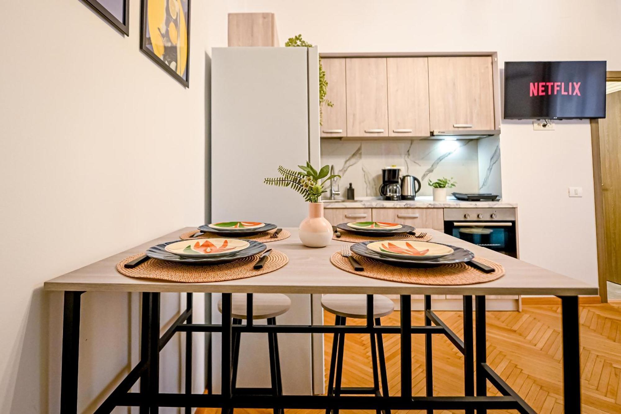 Central Retreat - Modern On Magheru Blvd * Bucharest