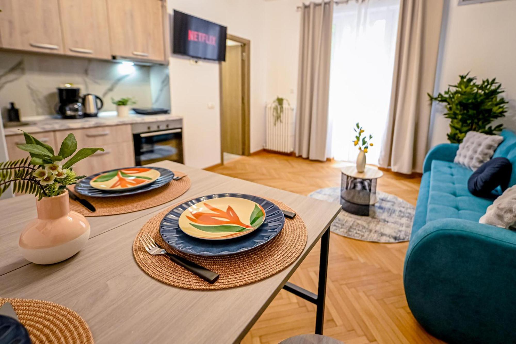Central Retreat - Modern On Magheru Blvd Apartment Bucharest