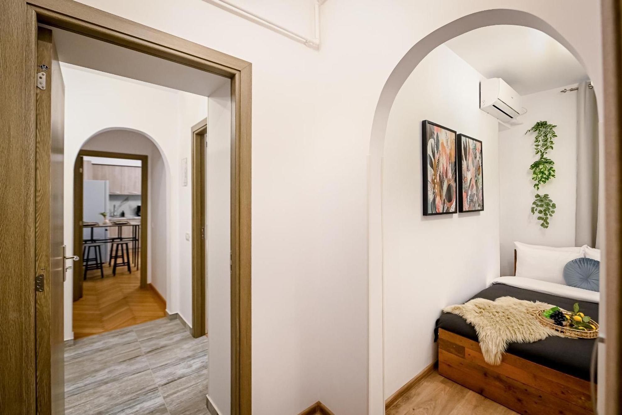 Central Retreat - Modern On Magheru Blvd Apartment Bucharest