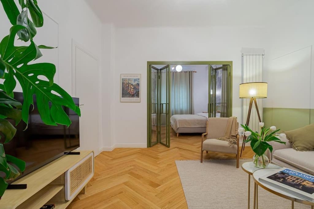 Apartamento Designer Signature 2 Bdr Cismigiu Park 80sqm