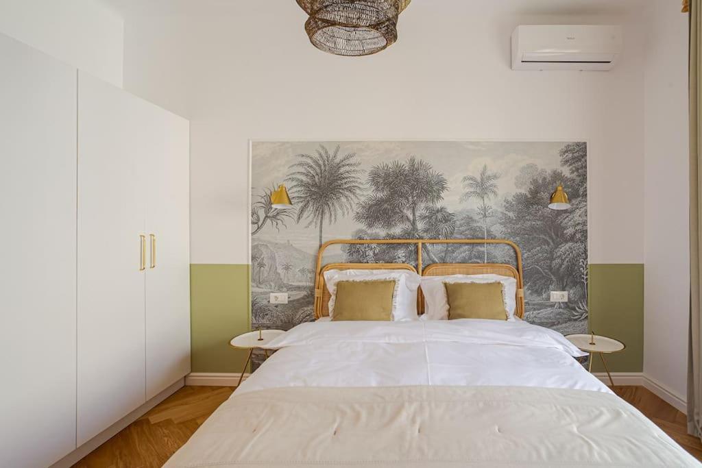 Designer Signature 2 Bdr Cismigiu Park 80sqm Bucareste