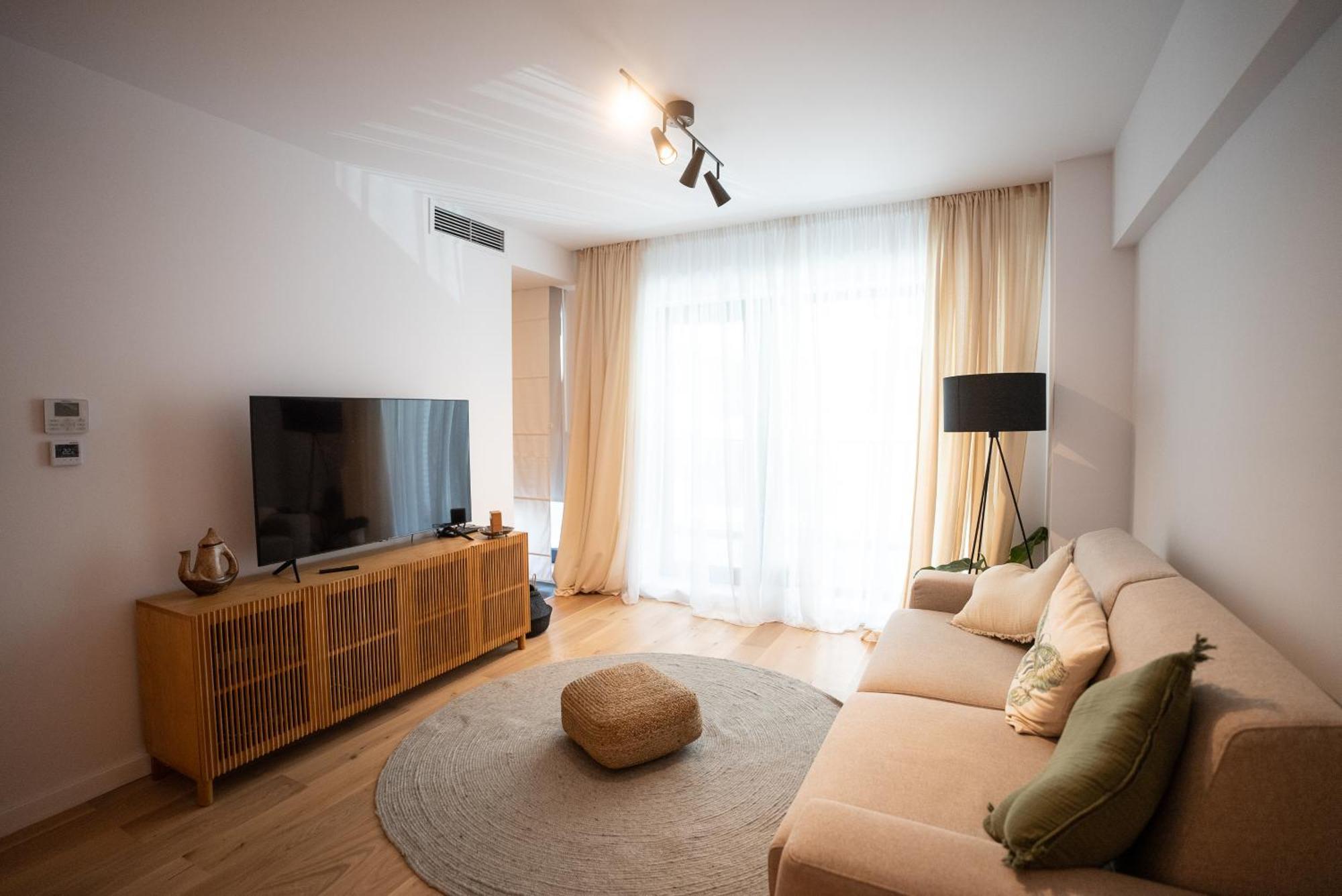 The Level Sanctuary: Free Parking & Netflix Apartament