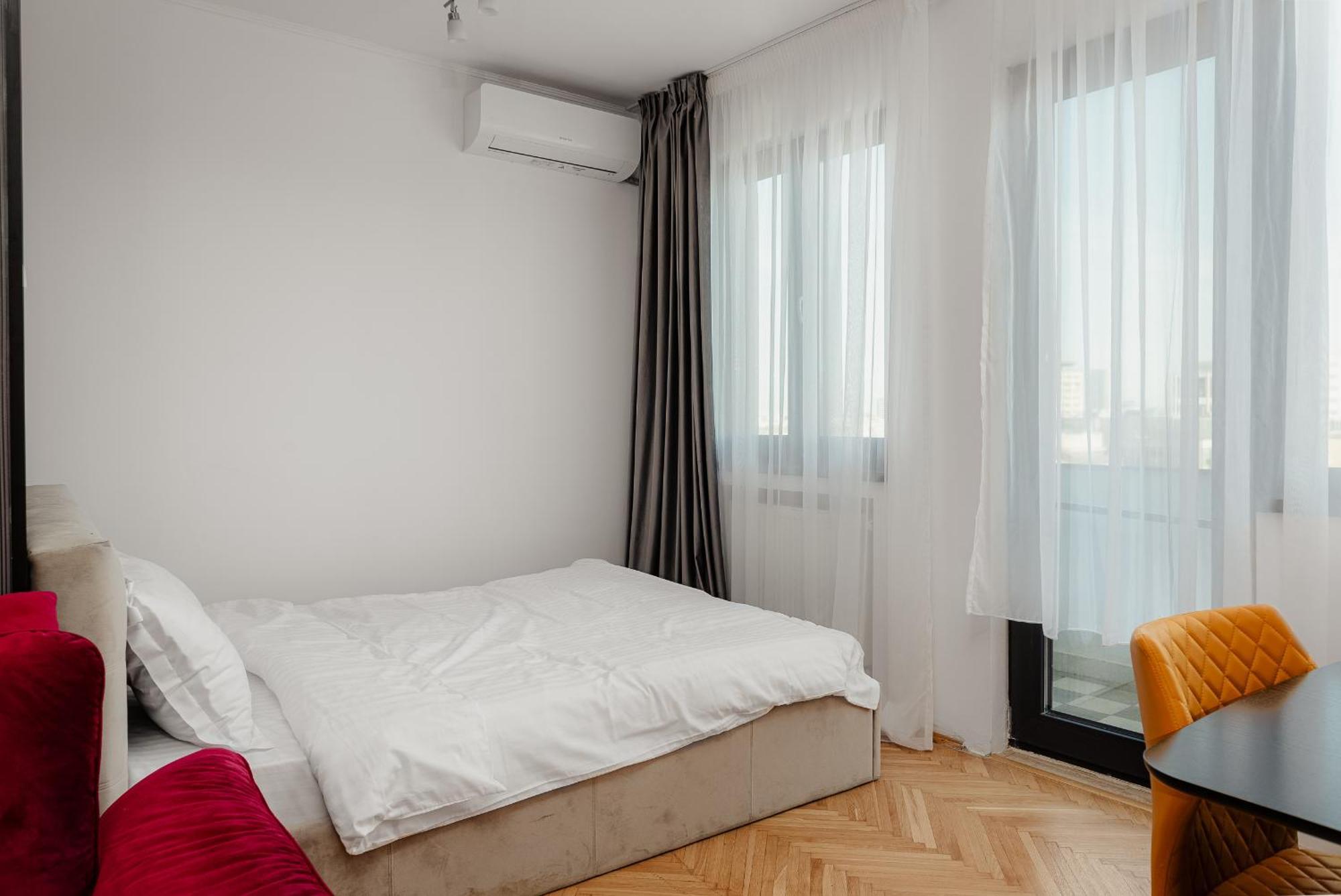 Calea Victoriei Skyview Old Town Apartment