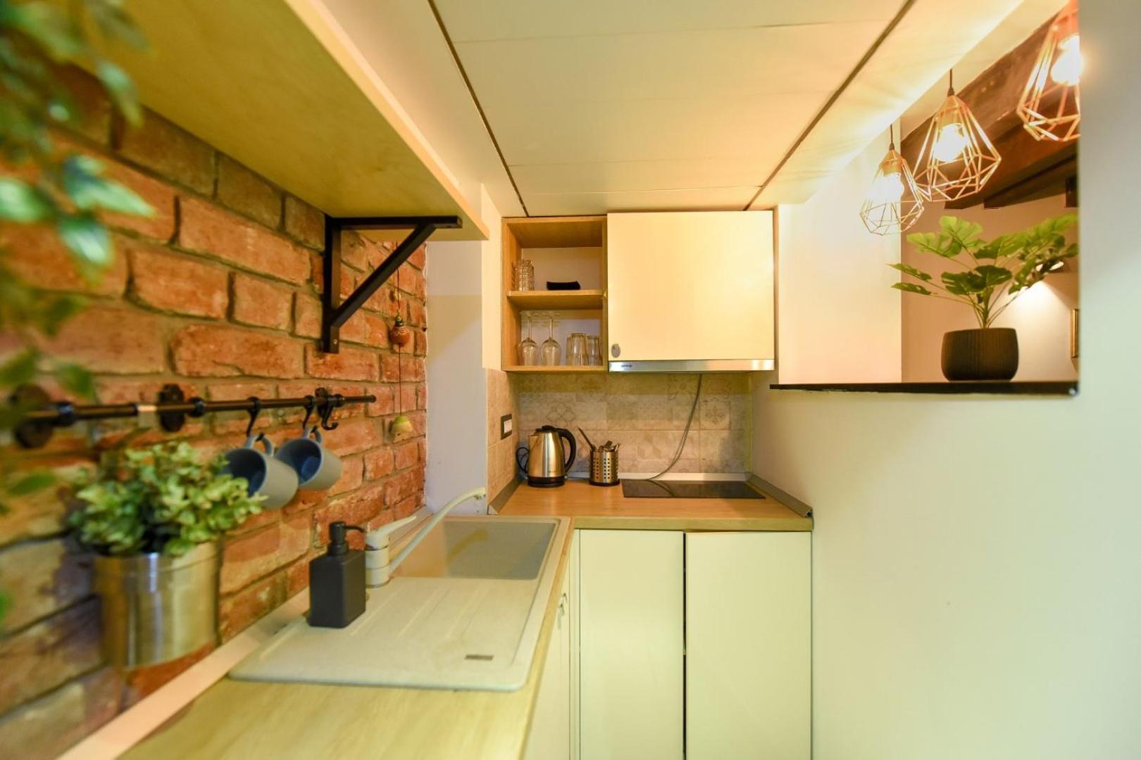 Regina Elisabeta Duplex-style Studios: Cozy Haven In The City Center Apartamento Bucareste