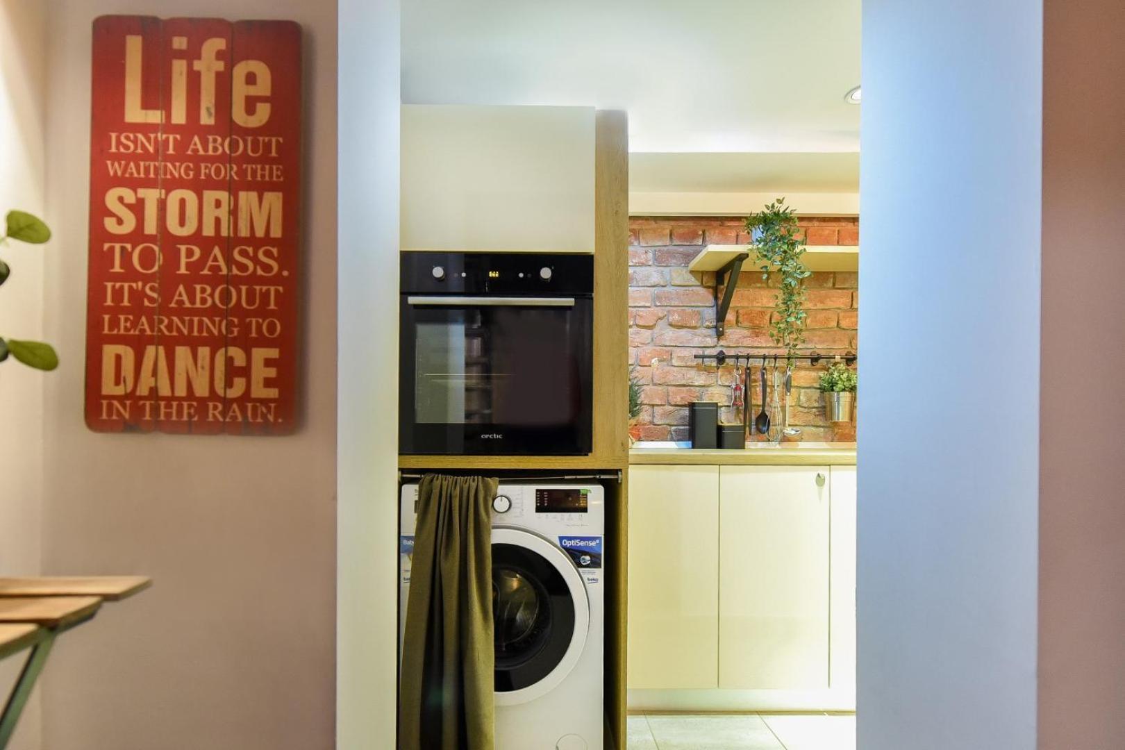 Regina Elisabeta Duplex-style Studios: Cozy Haven In The City Center *