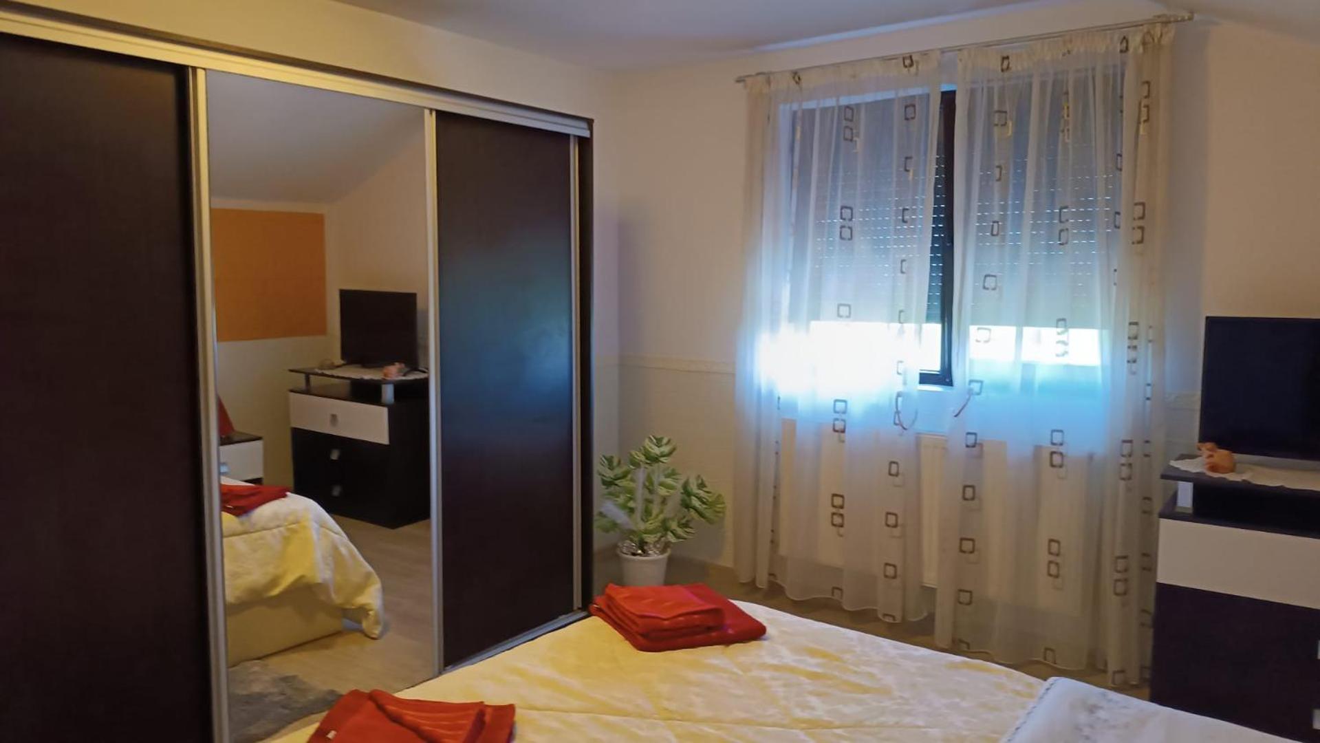 Casa Mirela Holiday home