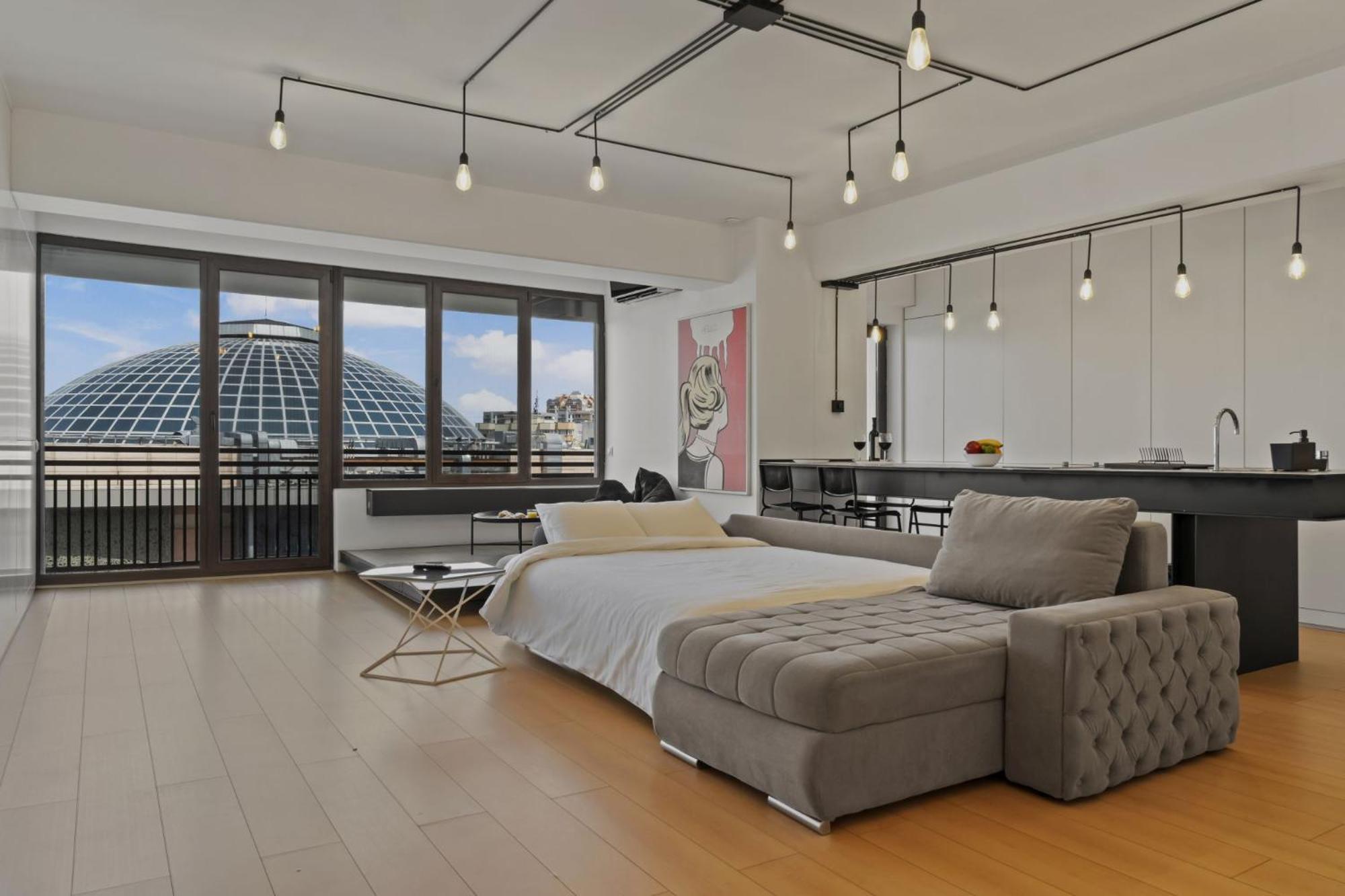 Apartment Rh - Opposite Mall, Metro, Balcony - Rh Living *