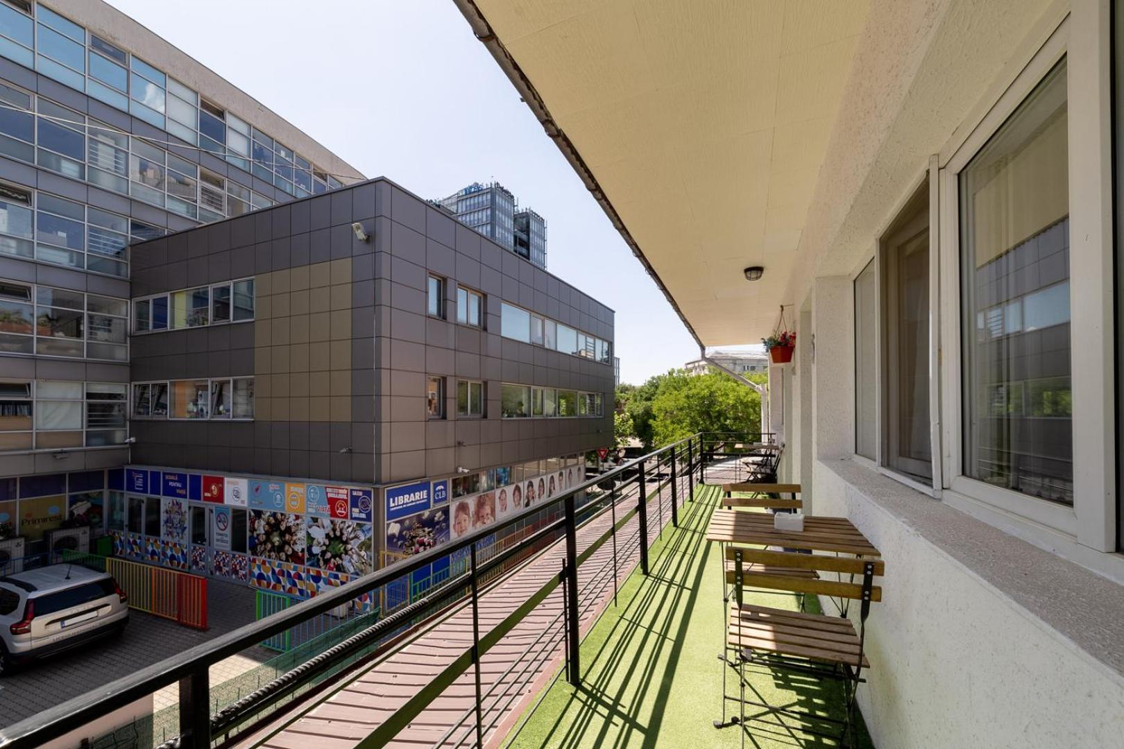 Downtown Victoria By Citybookings Apartment