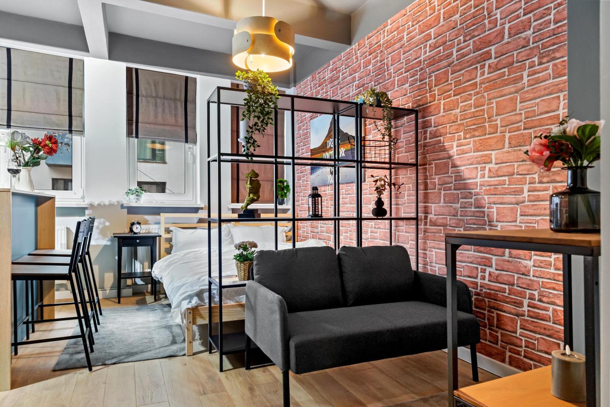 Cute Cozy Nest Old City Apartment *