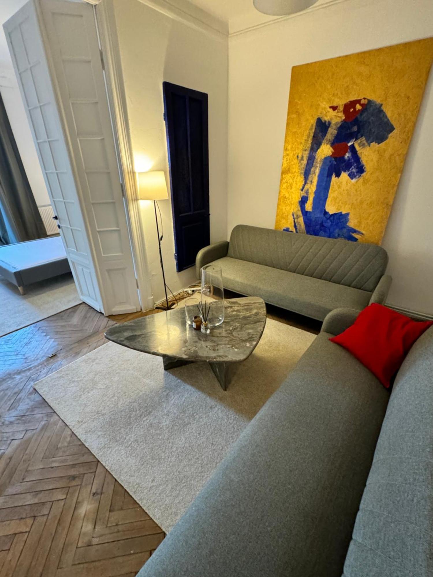 Sada Gallery Iii Apartment