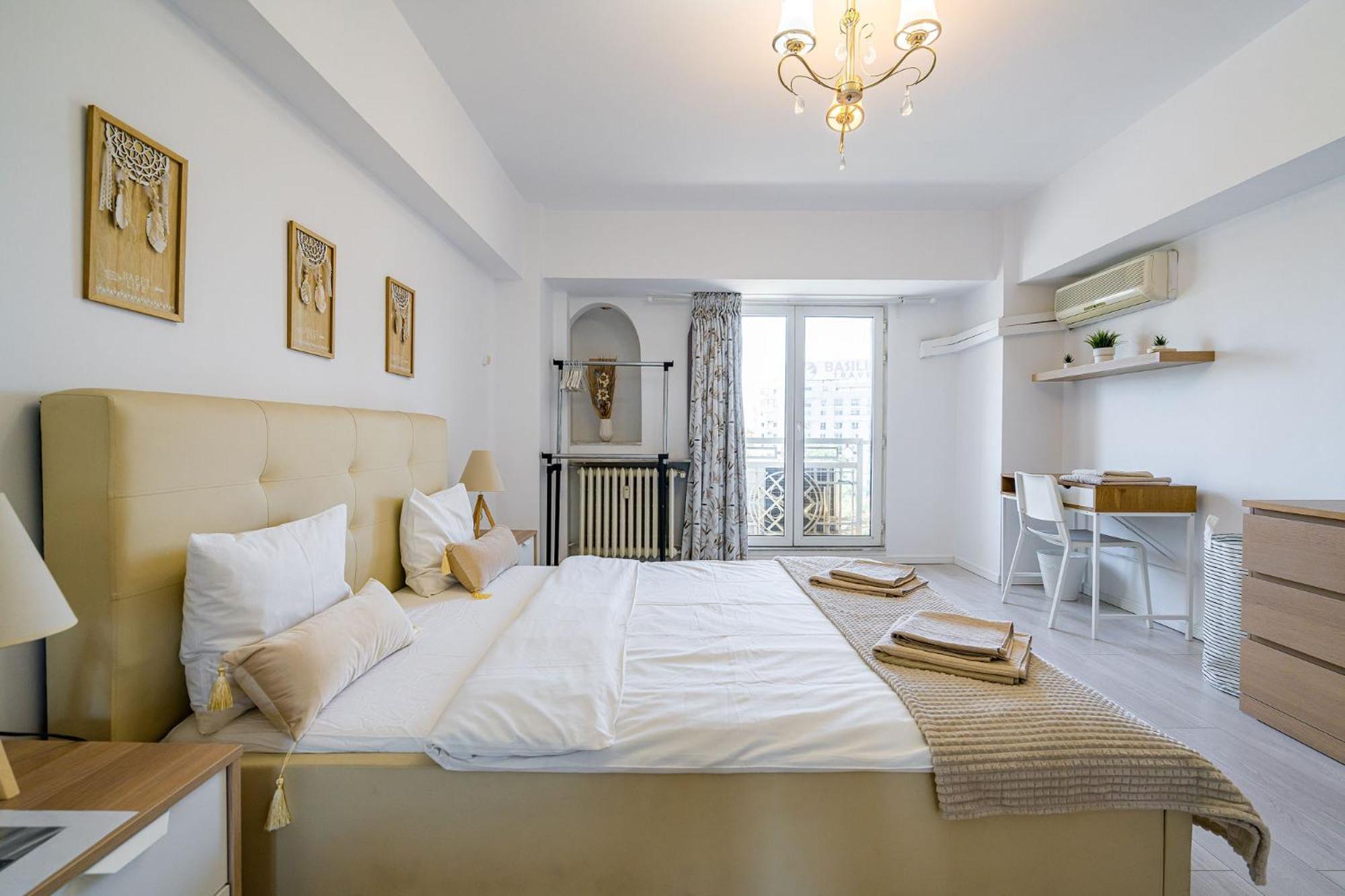 Old Ultra Apartment-4br-parliament