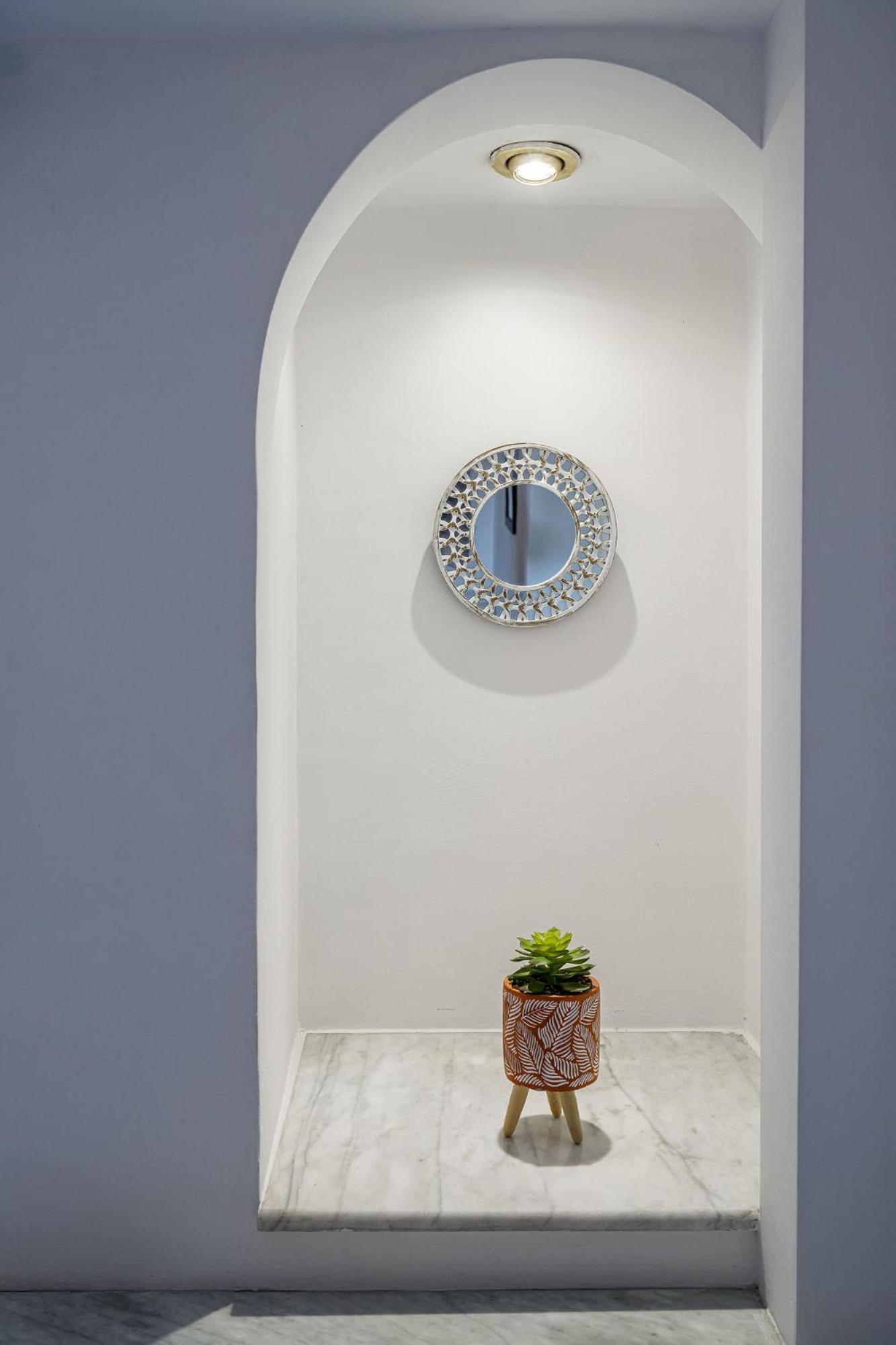 Old Ultra Apartment-4br-parliament Bucharest