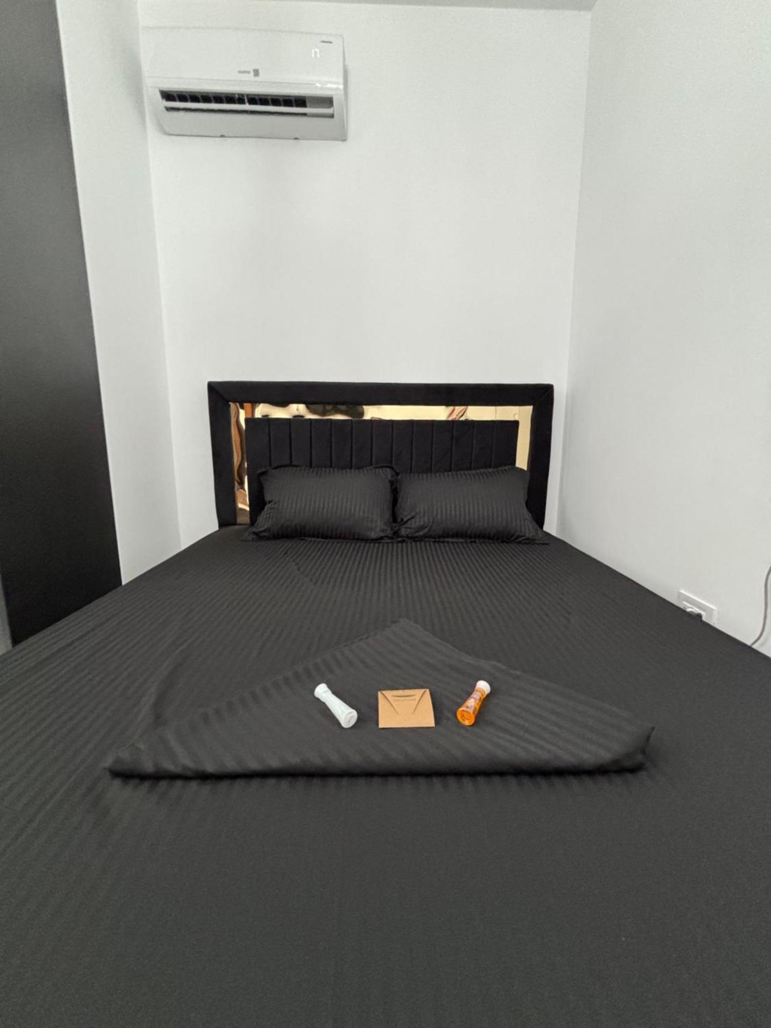 Ultimate Black Luxury *