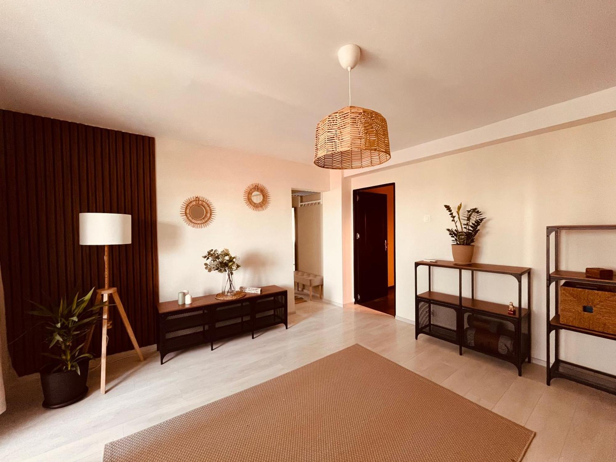 Apartment Agatha's Retreat In The Heart Of Bucharest